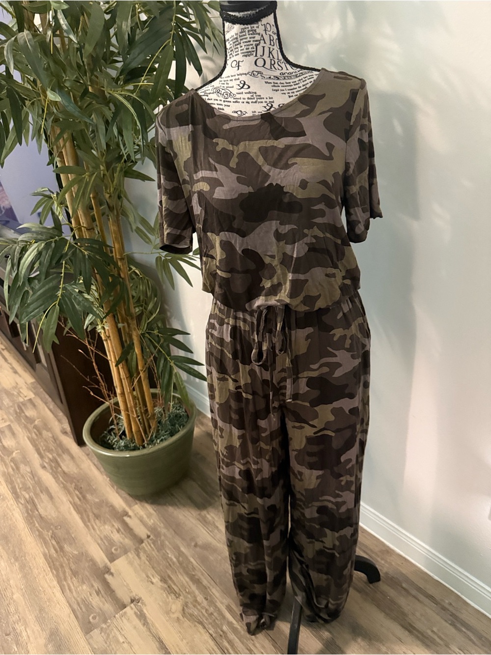Zenana Outfitters Olive & Brown Camo Short-Sleeve Drawstring Jumpsuit